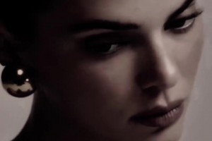 NBA最强防守的实力谁懂啊！肯豆这颜值和身材谁不拜倒？